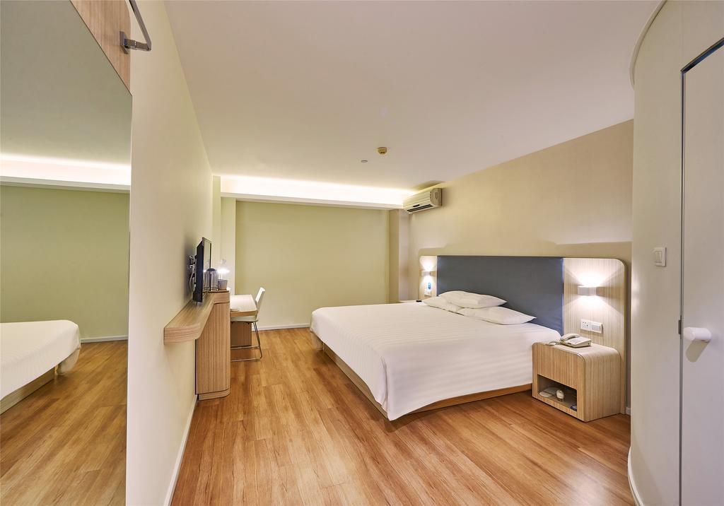 Hanting Express Zhengzhou Ruhe Road Exterior photo